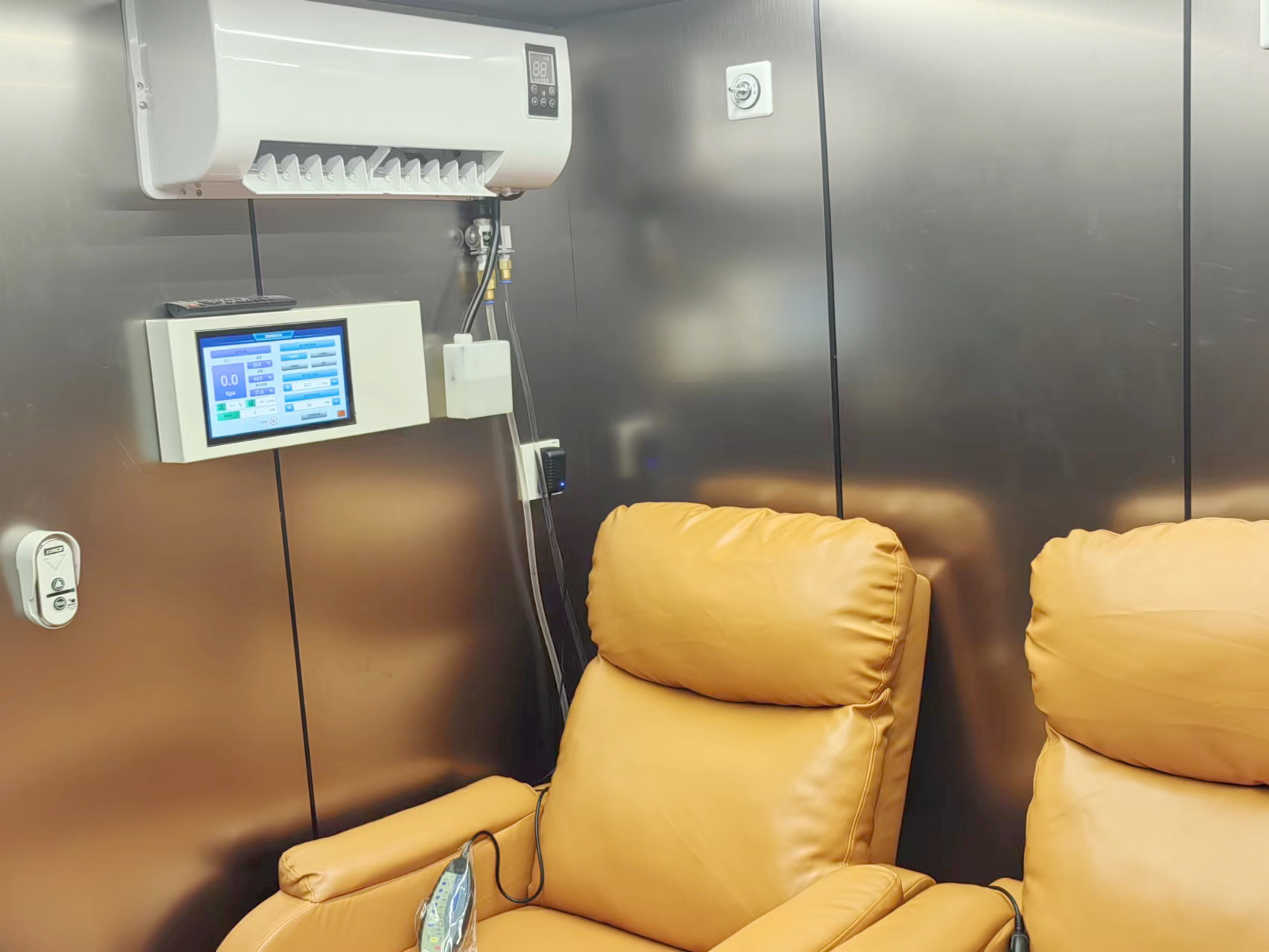 Double/Multi-person Rigid Hyperbaric Oxygen Chamber Double/Multi-person Rigid Hyperbaric Oxygen Chamber