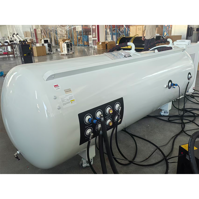 Capsule-type horizontal hyperbaric oxygen chamber Capsule-type horizontal hyperbaric oxygen chamber