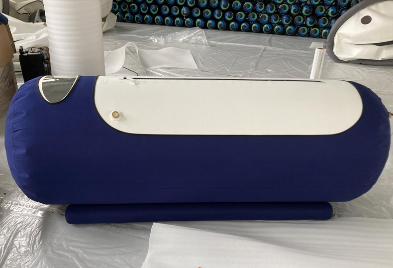 Portable Lay Down Soft Type Hyperbaric Oxygen Chamber in Blue Color Portable Lay Down Soft Type Hyperbaric Oxygen Chamber in Blue Color